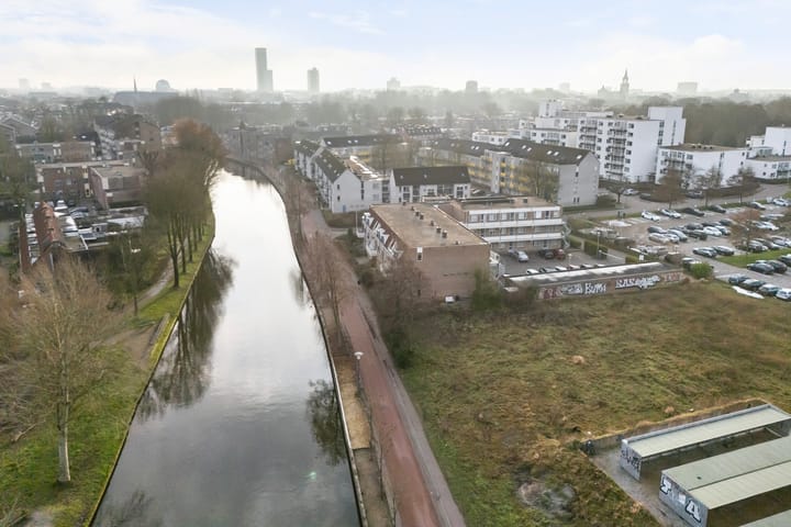 Photo 37 of Dekamastraat 48