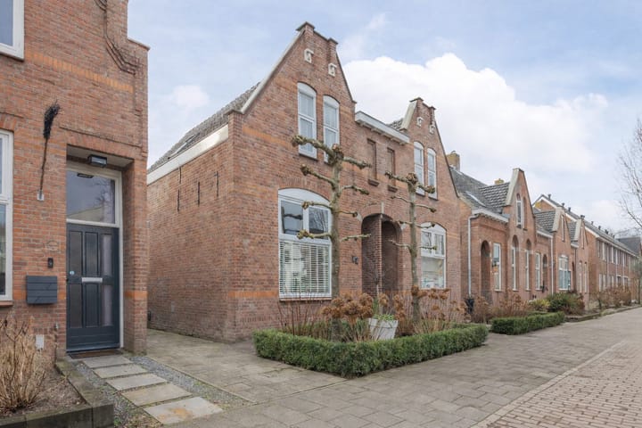 Foto 8 van Julianalaan 64