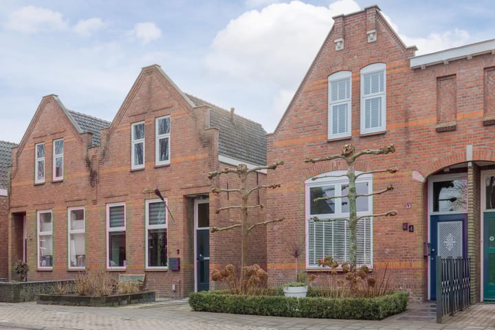 Foto 9 van Julianalaan 64