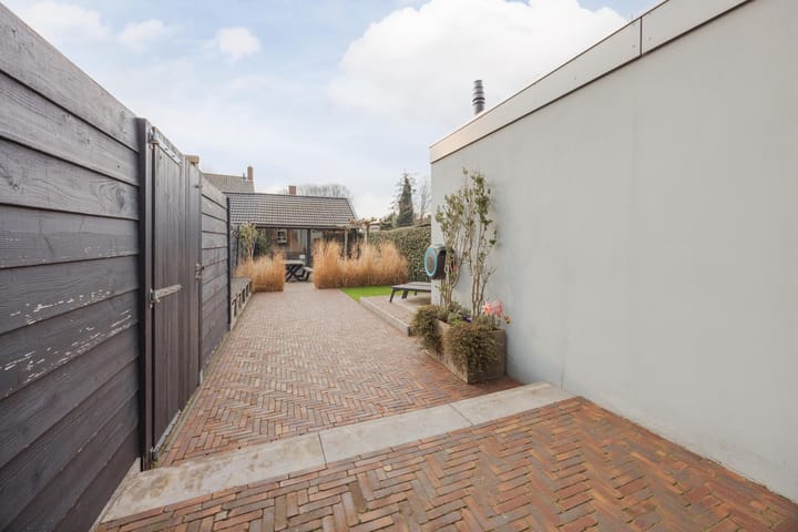 Foto 39 van Julianalaan 64