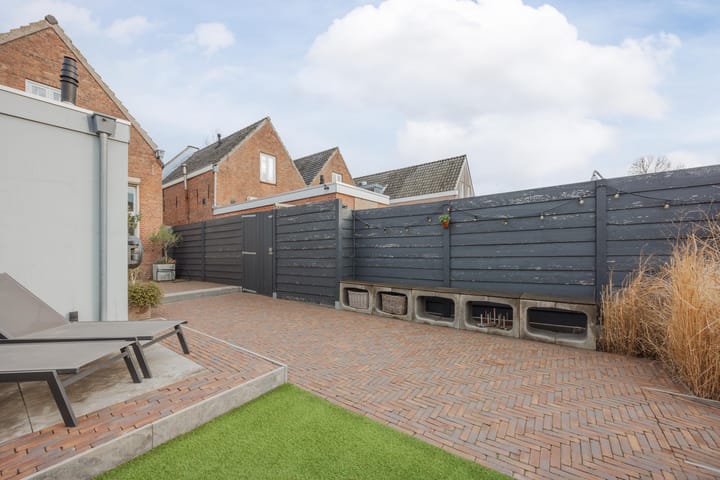 Foto 43 van Julianalaan 64