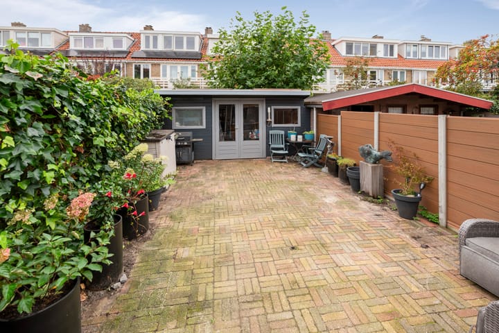 Foto 16 van Van 't Hoffstraat 43