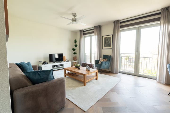 Photo 3 of Oostkade 4-C4