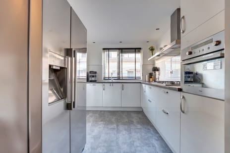 Spica 16 tertiary image