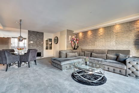 Spica 16 secondary image