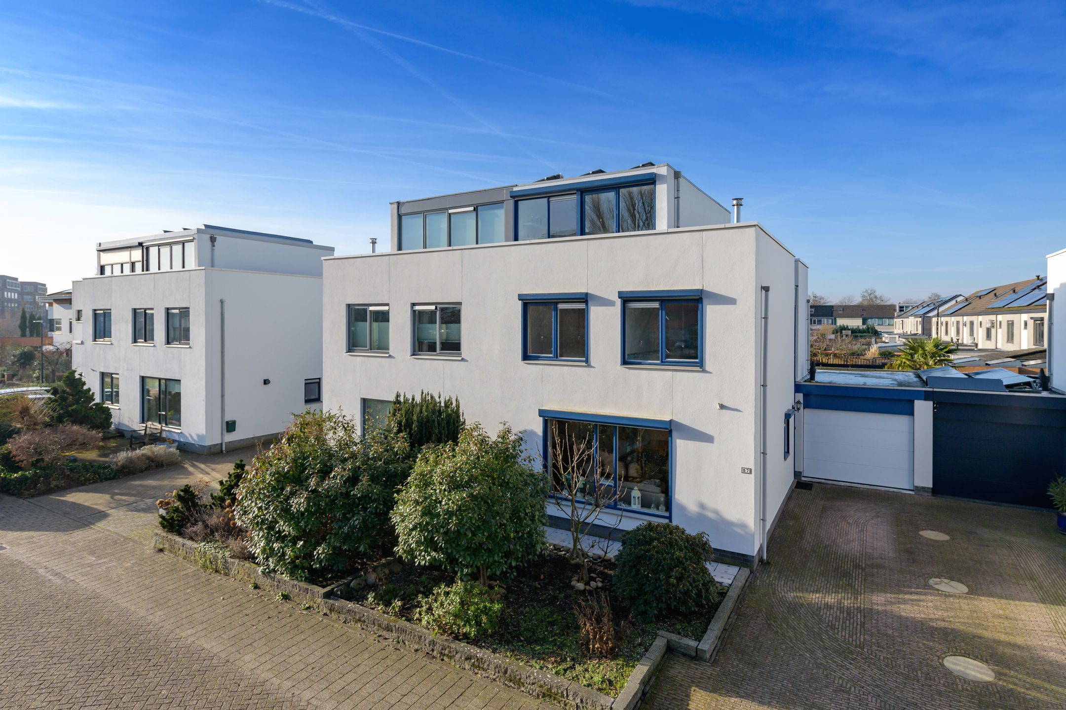 Jacqueline van der Waalssingel 57 