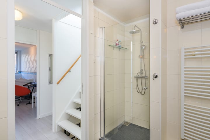 Photo 21 of Jacqueline van der Waalssingel 57