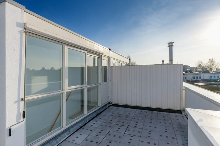 Photo 25 of Jacqueline van der Waalssingel 57