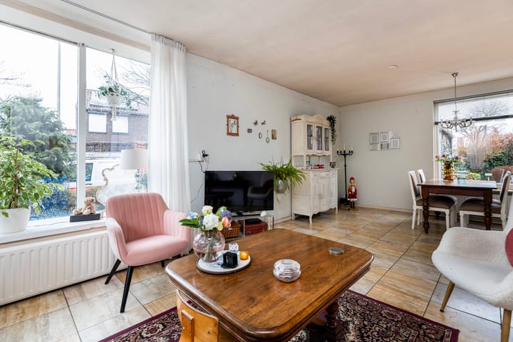 Foto 6 van Stoop van Zwijndrechtstraat 16