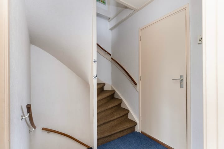 Foto 12 van Stoop van Zwijndrechtstraat 16