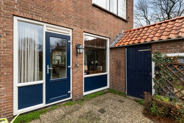 Foto 23 van Stoop van Zwijndrechtstraat 16