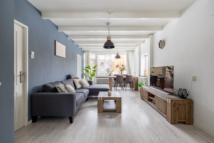 Photo 2 of Zwaanstraat 21