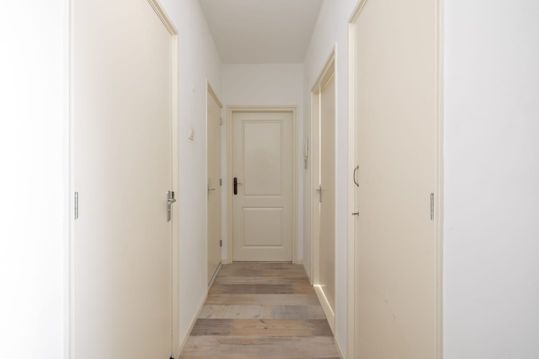 Photo 8 of Zwaanstraat 21