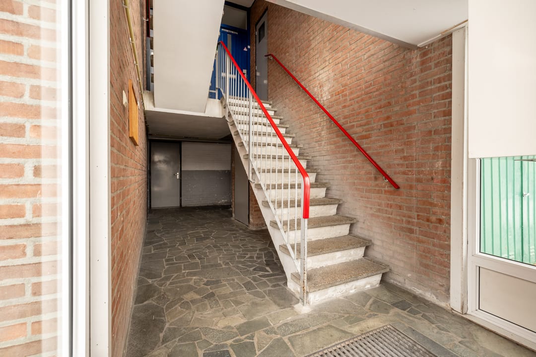 Photo 37 of Zwaanstraat 21