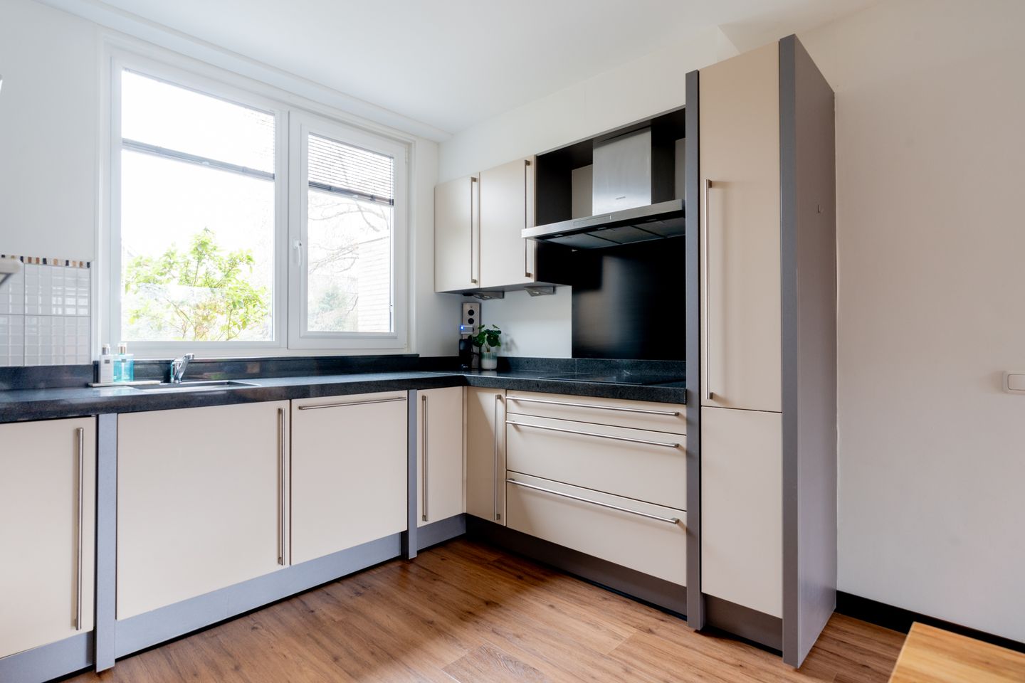 Foto 14 van Hoofdweg 1101