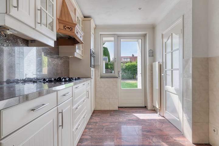 Foto 13 van Frederik Hendrikstraat 48