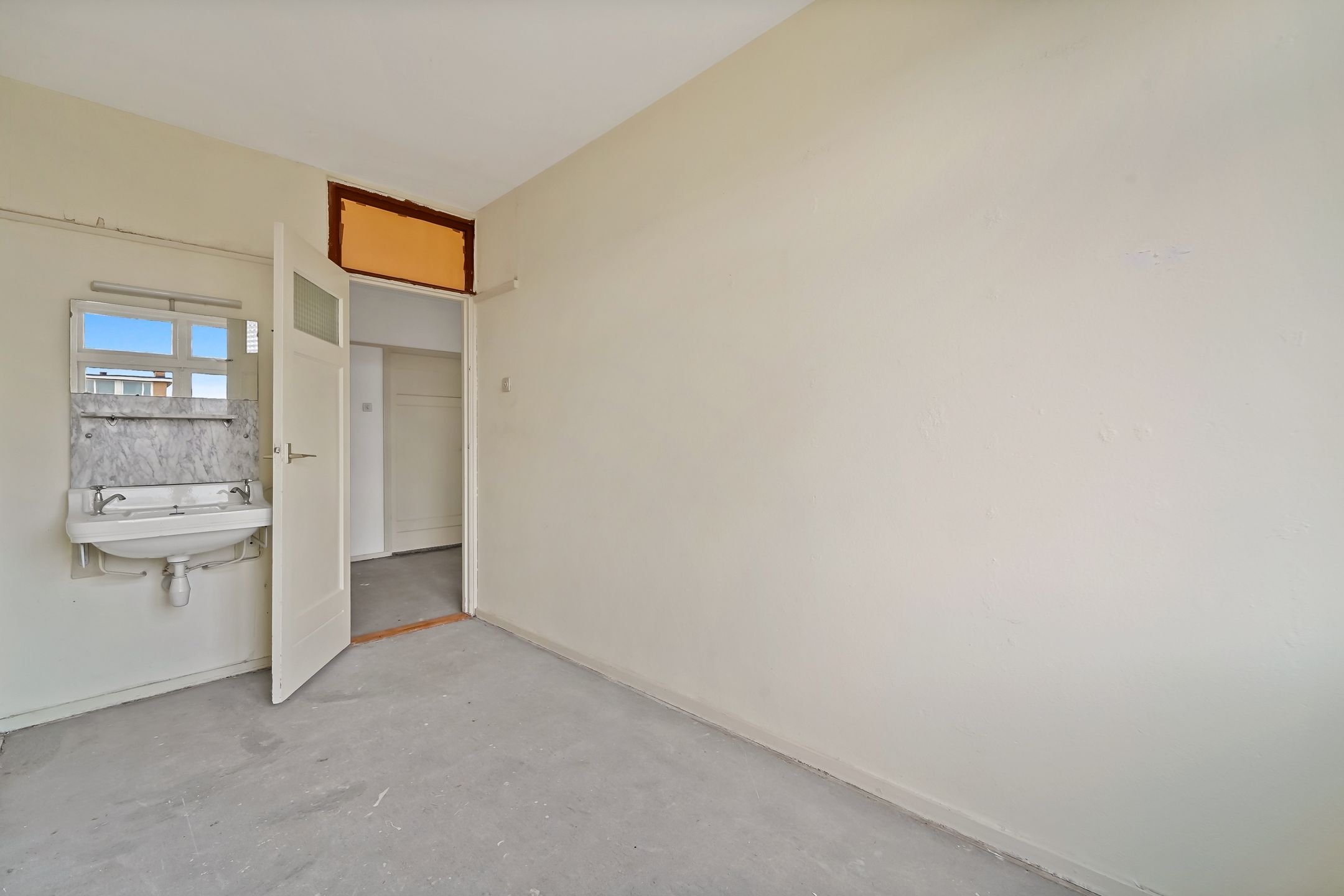 Photo 27 of Albert Verweystraat 166