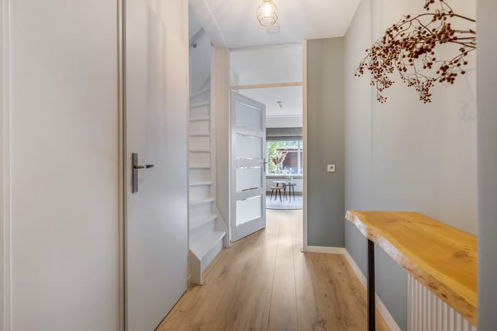 Foto 12 van Foster Dullesdreef 39