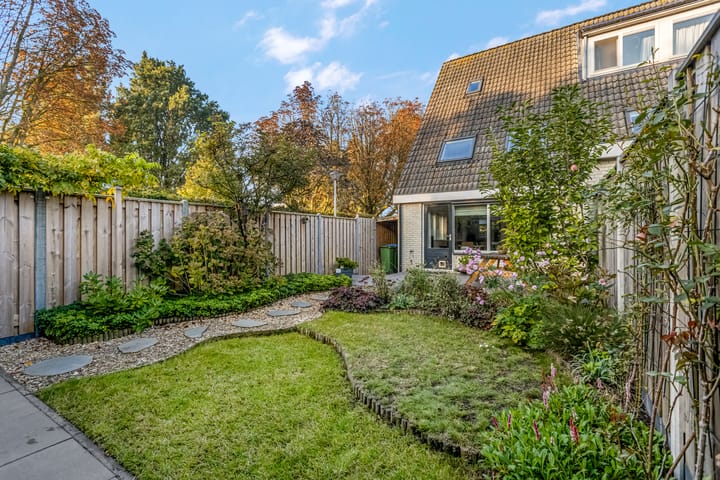 Foto 30 van Foster Dullesdreef 39