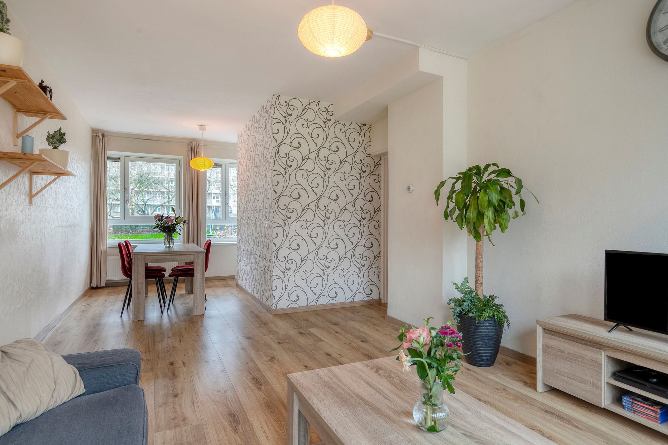 Photo 24 of Leenhofstraat 19