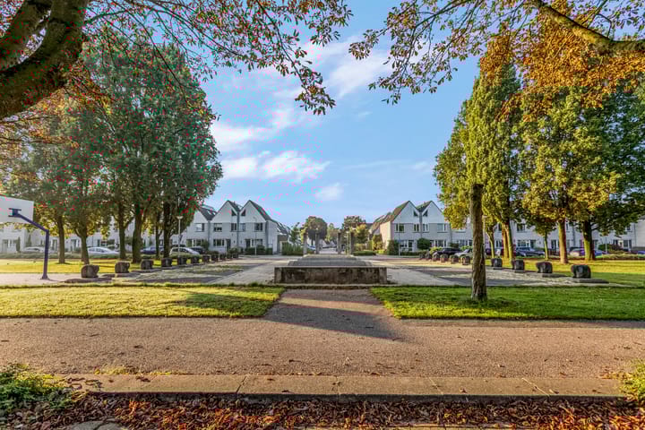 Foto 39 van Foster Dullesdreef 39