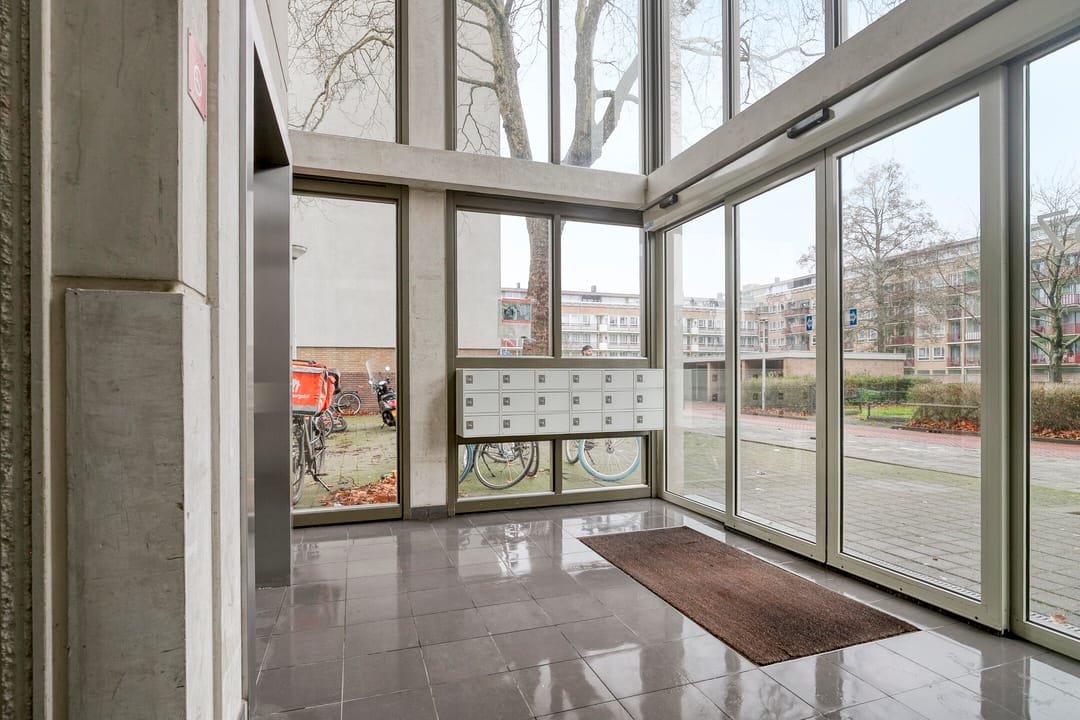 Photo 11 of Leenhofstraat 19