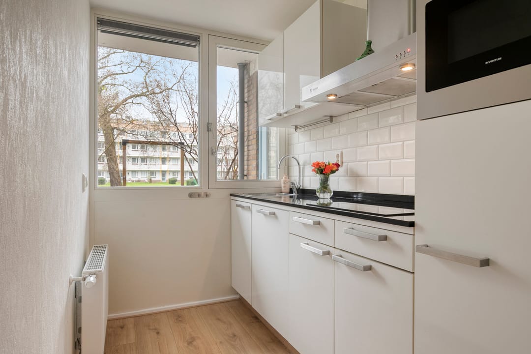 Photo 2 of Leenhofstraat 19