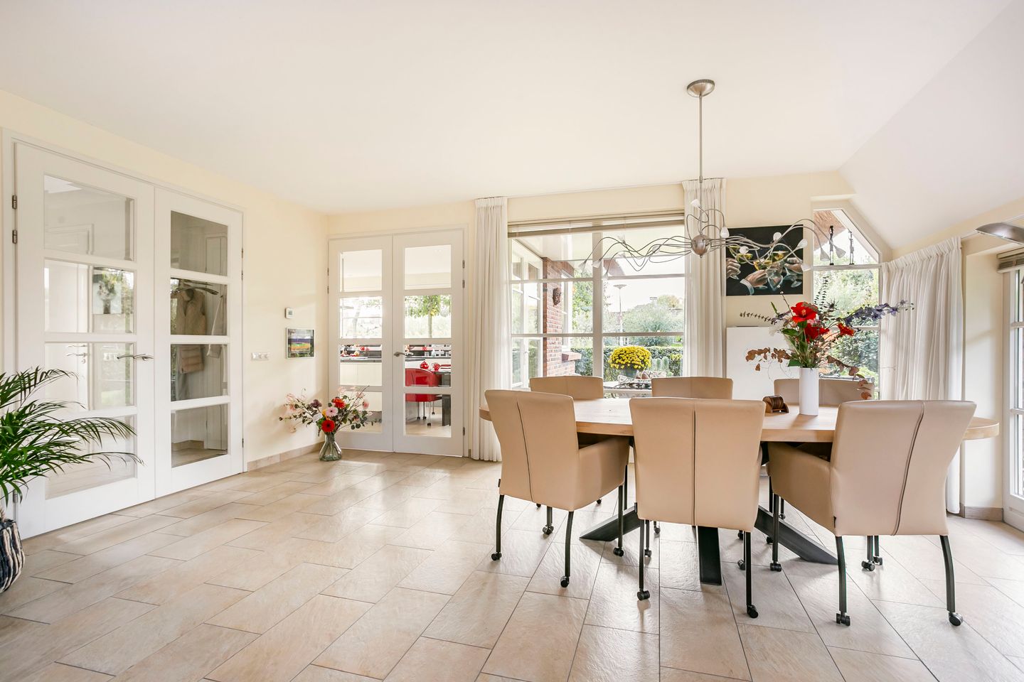 Photo 5 of Edmund Nicklaan 6