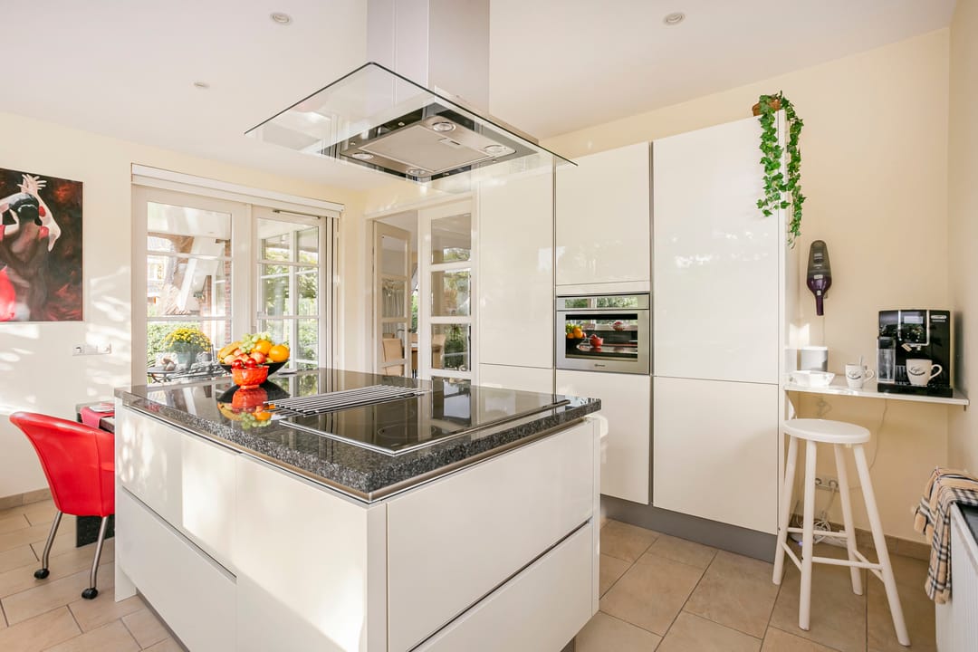 Photo 8 of Edmund Nicklaan 6