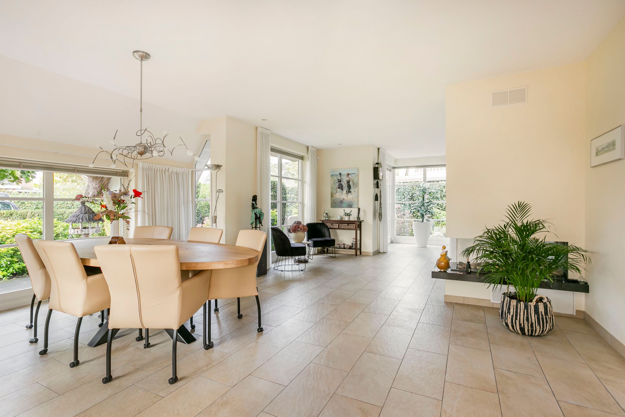 Photo 12 of Edmund Nicklaan 6