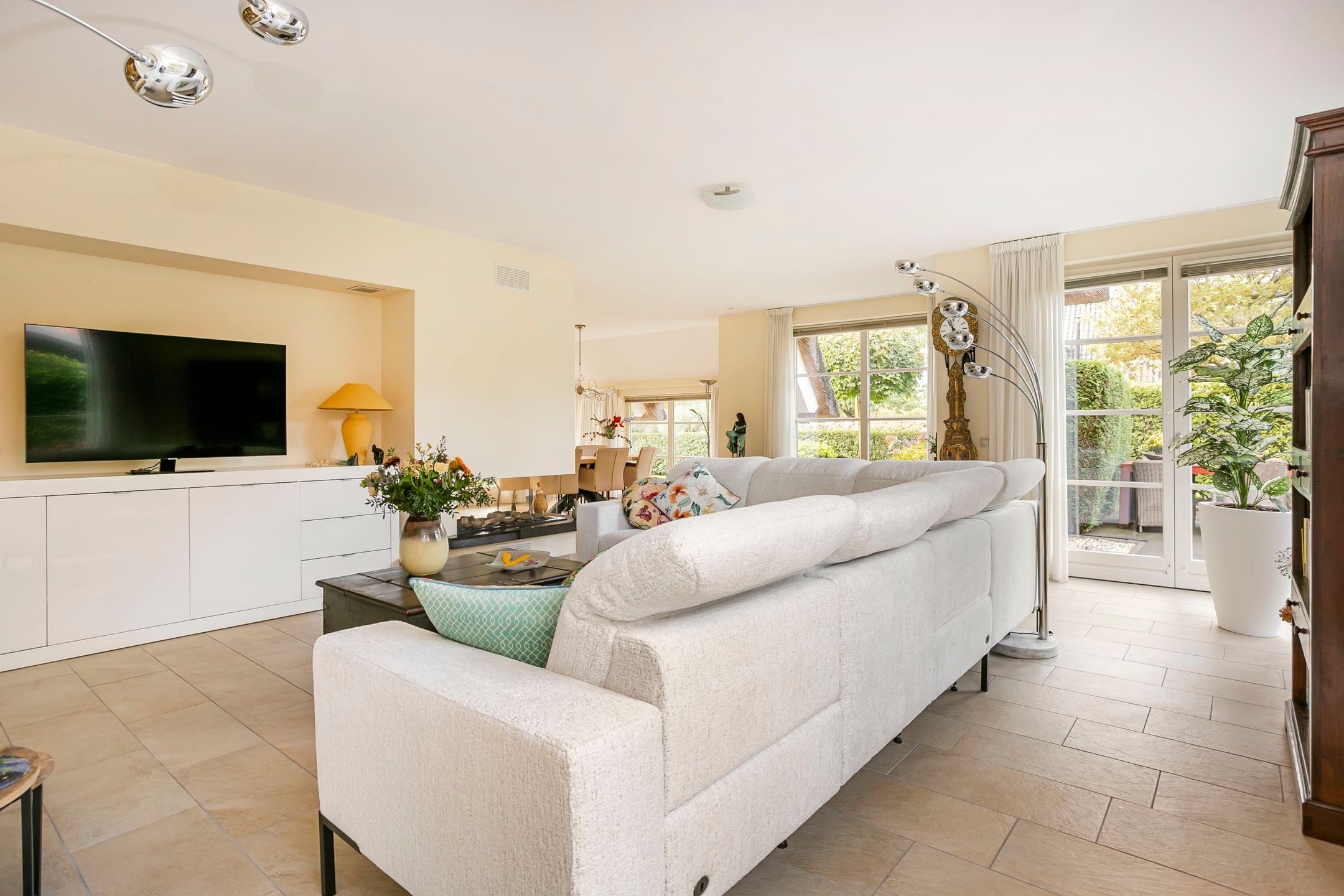 Photo 18 of Edmund Nicklaan 6