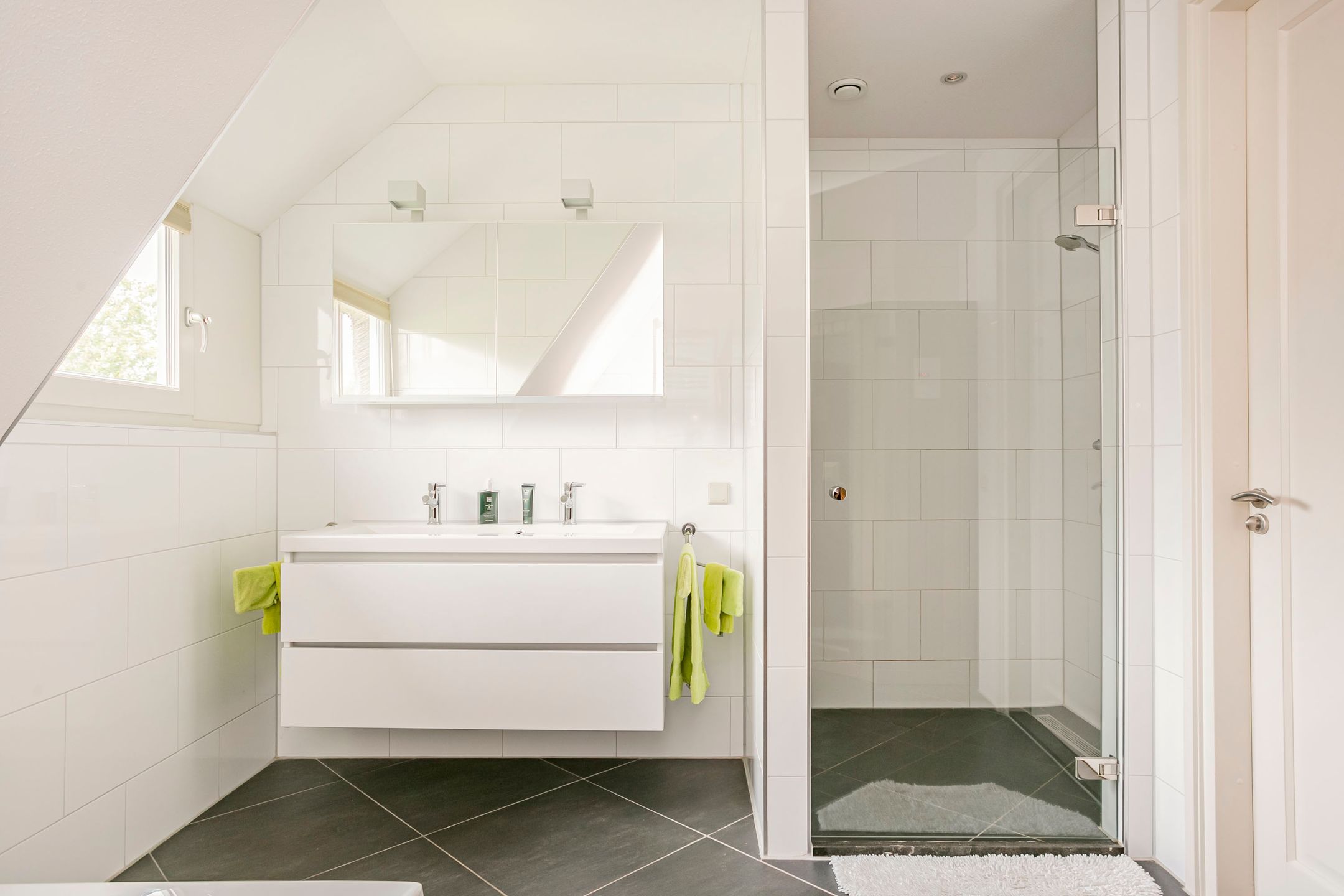 Photo 36 of Edmund Nicklaan 6