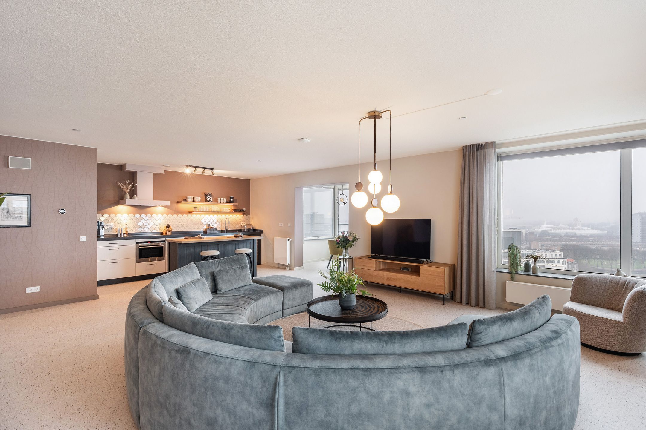 Foto 9 van Landverhuizersplein 57