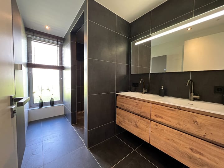 Foto 19 van Vierhonderdpolderdijk 3-A