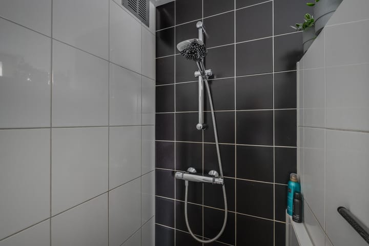 Photo 28 of Herman Boerhaavelaan 58