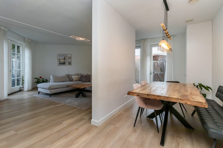 Foto 7 van Merelstraat 1