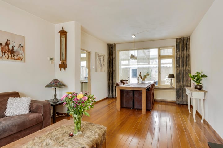 Foto 3 van Andromeda 5