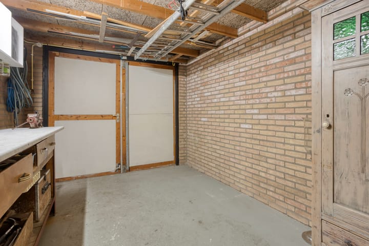 Foto 32 van Directeur Trompstraat 8