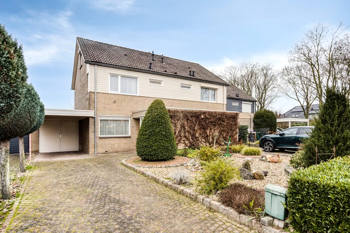 Directeur Trompstraat 8