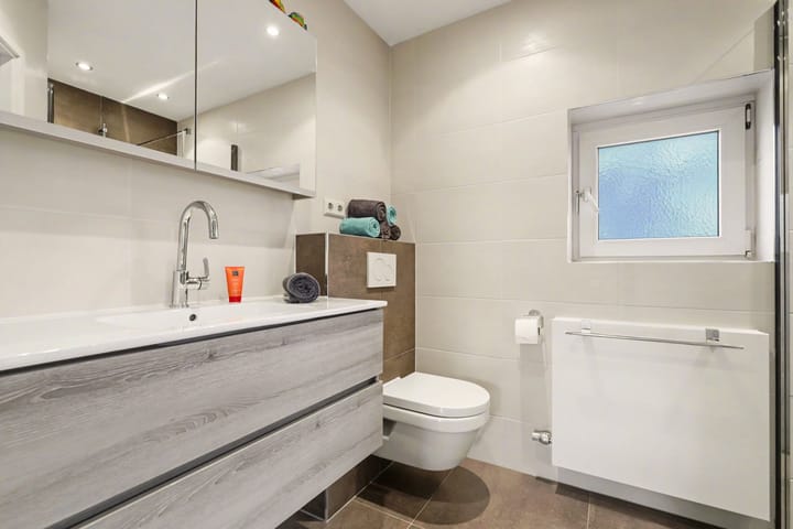 Photo 19 of Voorstraat 141-A