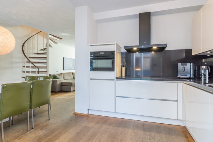 Foto 14 van Van Weerden Poelmanstraat 181