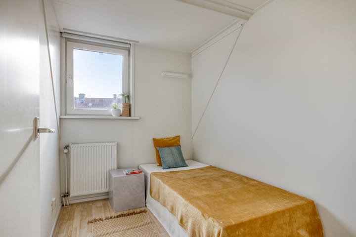 Photo 21 of Javastraat 84