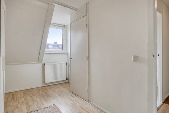 Photo 23 of Javastraat 84