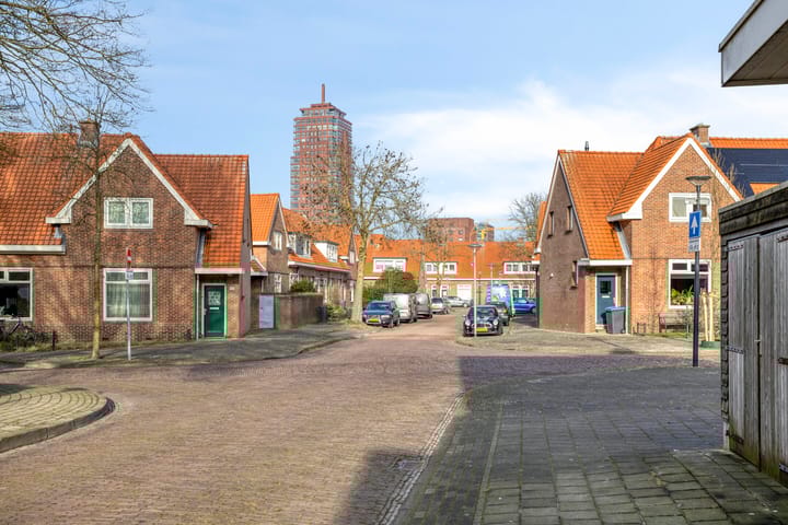 Photo 31 of Javastraat 84