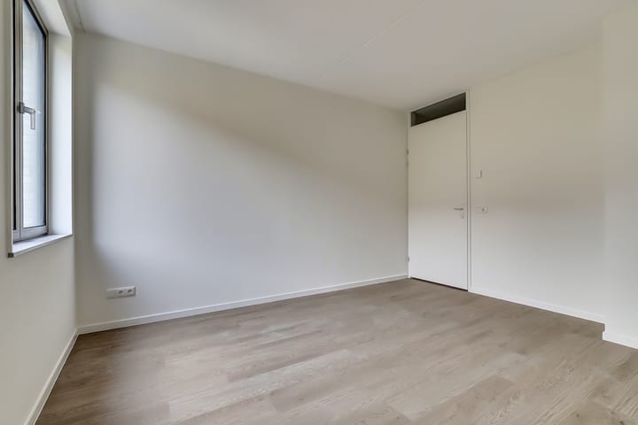 Foto 22 van Weurtseweg 17