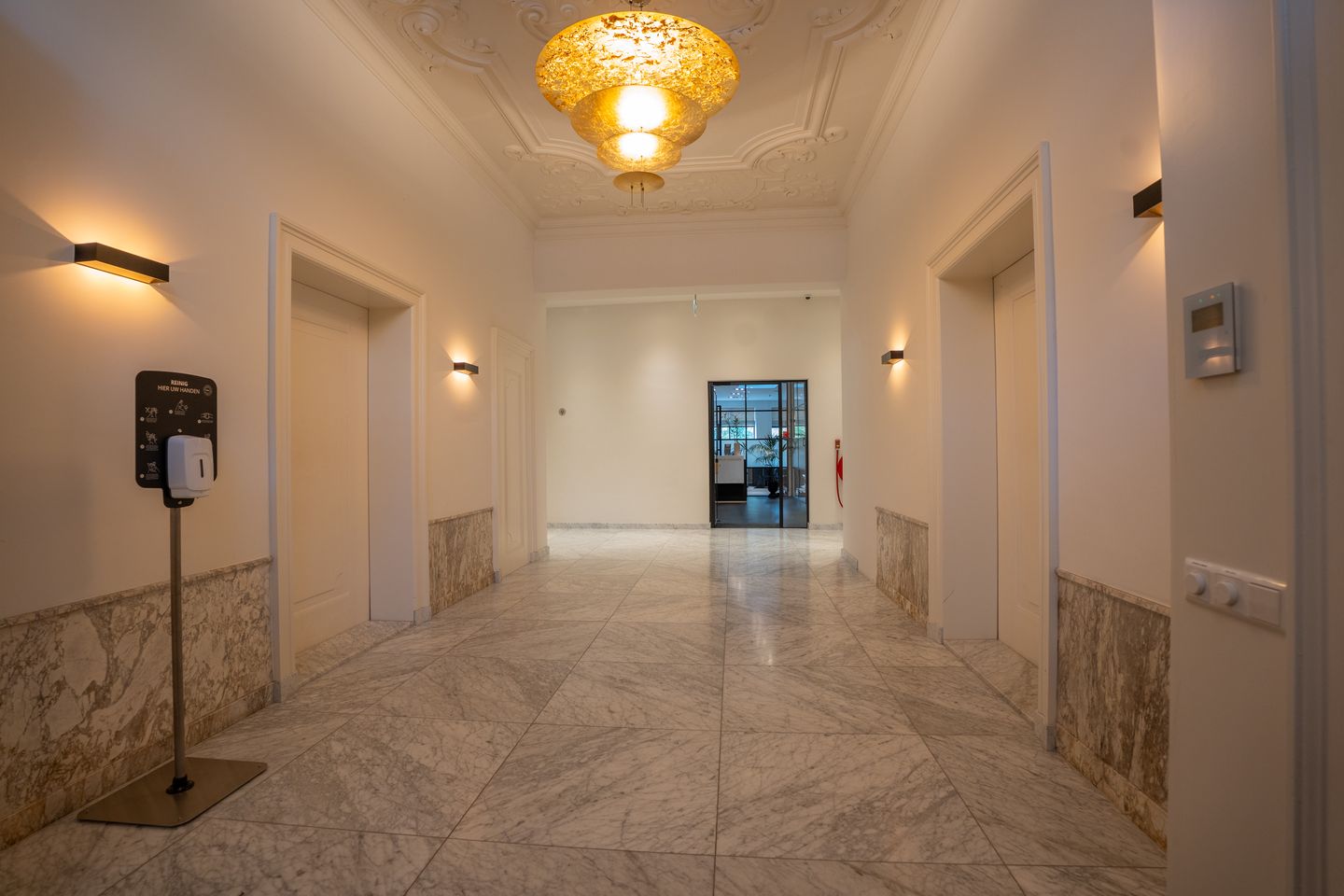 View photo 4 of Nieuwegracht 6