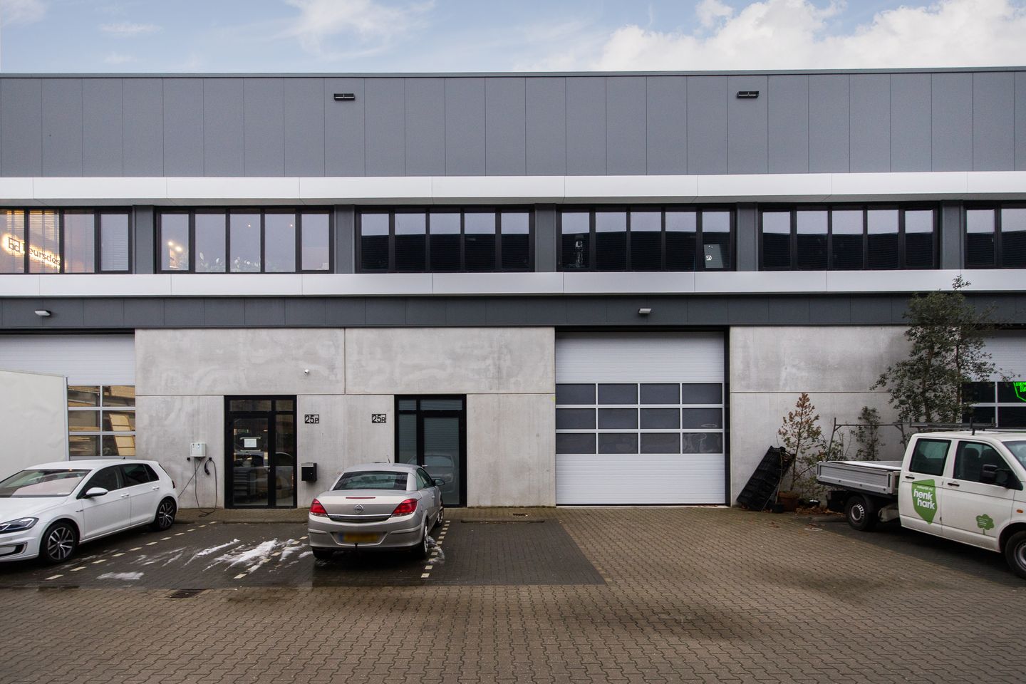 View photo 1 of Nijverheidsstraat 25-r