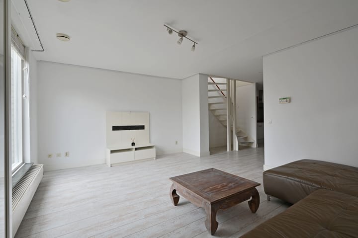 Photo 8 of Bernard Zweershof 16