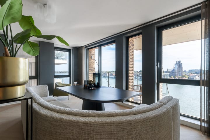 Euryzakade 516 main image