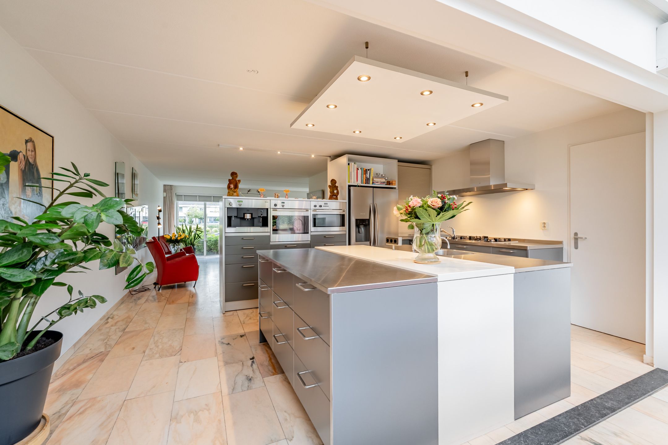 Photo 3 of Catharina van Renneslaan 4